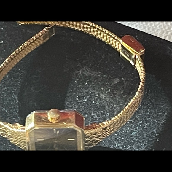 Vintage Cardinal Gold tone nugget square fancy face watch womens - Picture 13 of 16